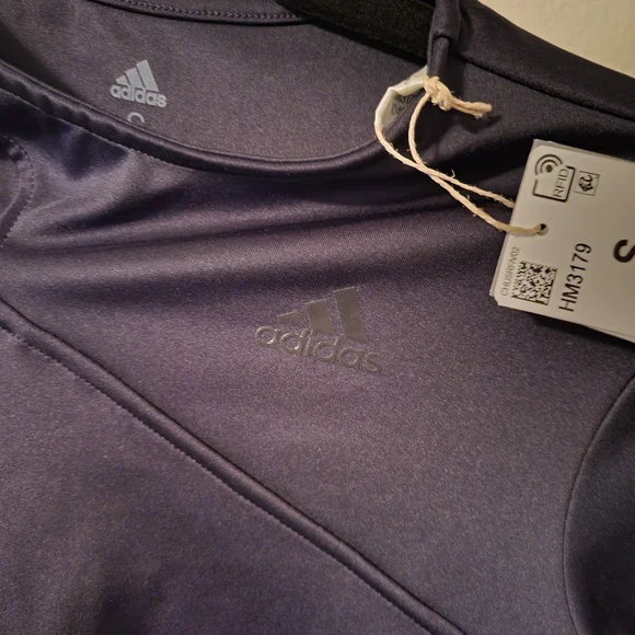 Adidas aeroready long sleeve cutout crop top, SMALL NWT - Picture 2 of 6